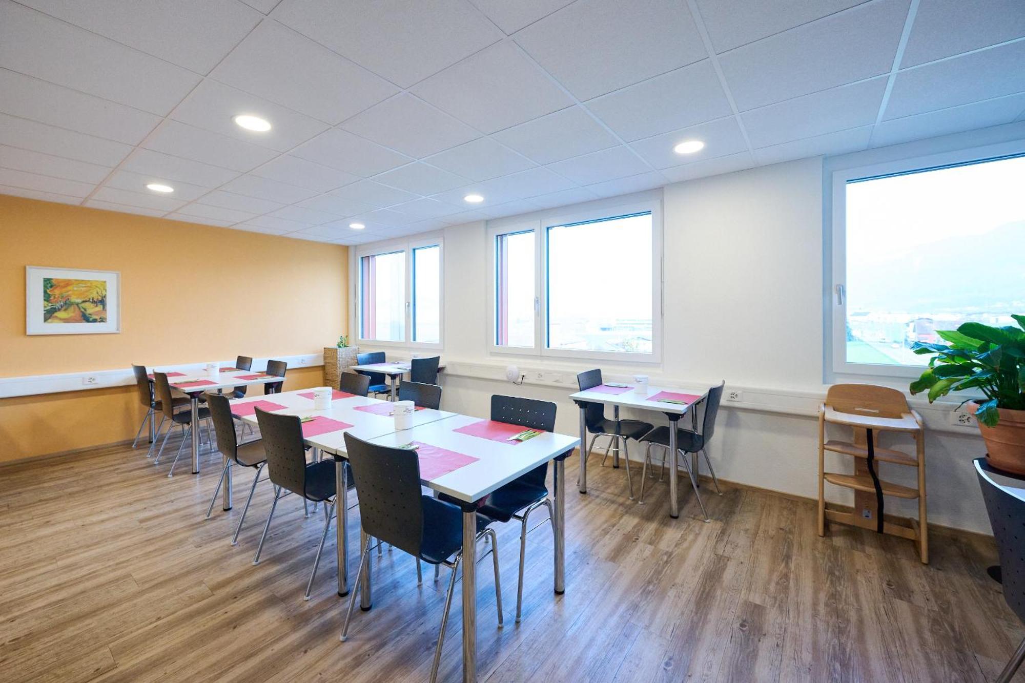 Hotel Am Kreisel Self-Check-In By Smart Hotels Lachen Εξωτερικό φωτογραφία